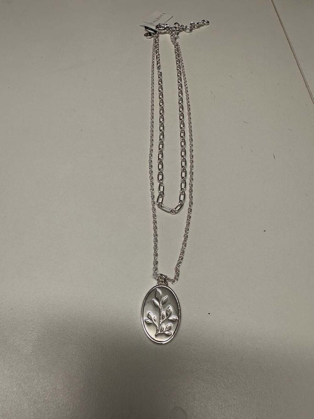 Talbots Silver-Tone Leaf Oval Pendant Layered Chain Necklace New with Tags